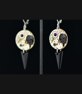 Boucles d'oreilles "Spiky skull Blacky "