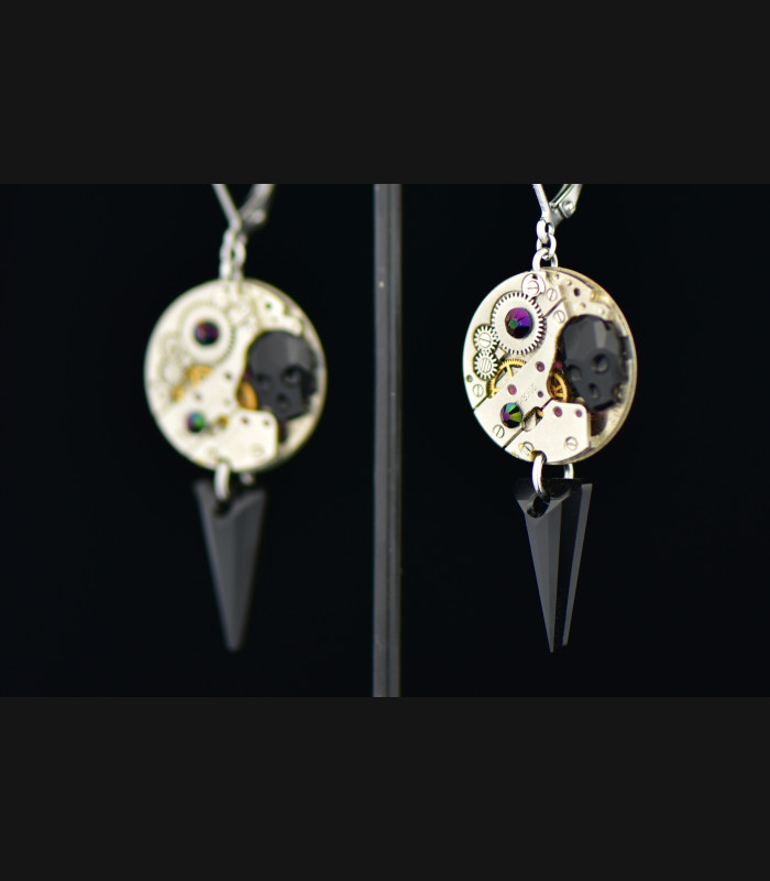 Boucles d'oreilles "Spiky skull Blacky "