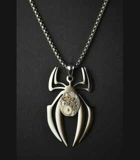 Collier White  Widow