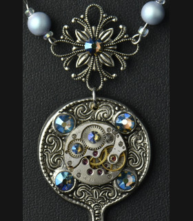 Collier Chronostasis Blue Iridescent