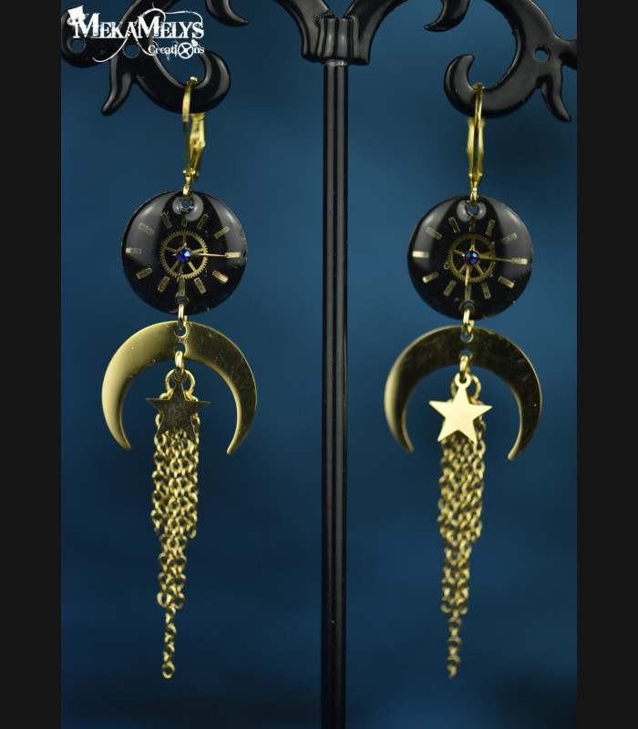 Steampunk earring moon