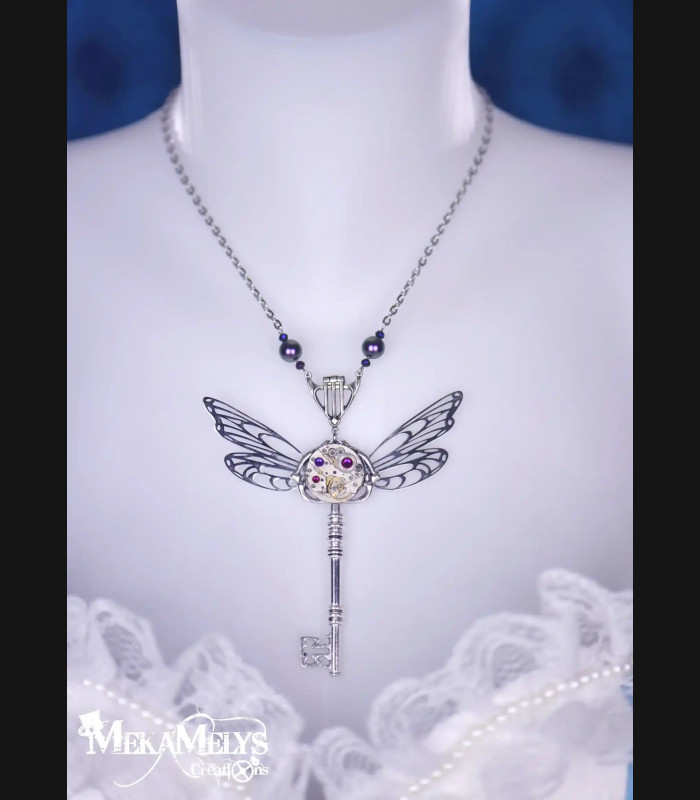 Collier Steampunk Clé volante - Clé Magique, Pendentif Mécanique, Bijou Gothique