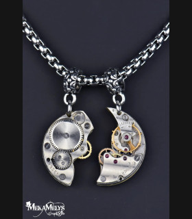 Bijoux Couple Uniques : Collier "Toi et Moi" avec mouvement de montre