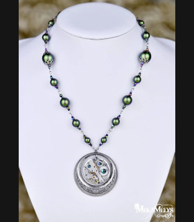 Élégant Collier Perles et Mécanisme de Montre - Style Steampunk