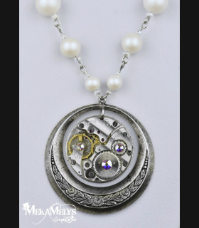 Élégant Collier Perles et Mécanisme de Montre - Style Steampunk