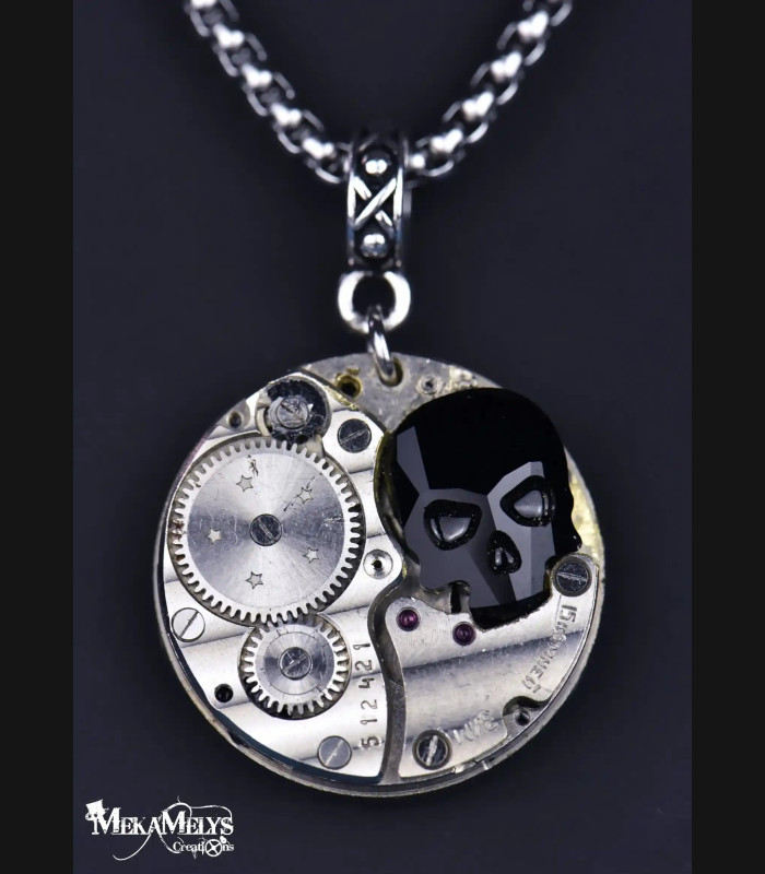 Collier Gothique Steampunk Tête de Mort Mémento Mori
