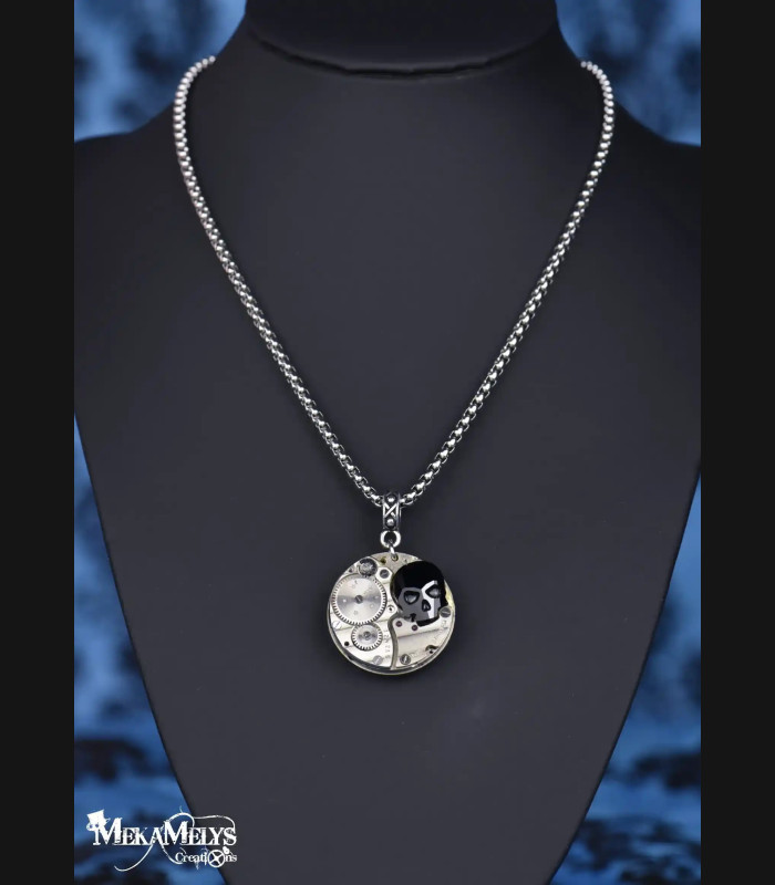 Collier Gothique Steampunk Tête de Mort Mémento Mori