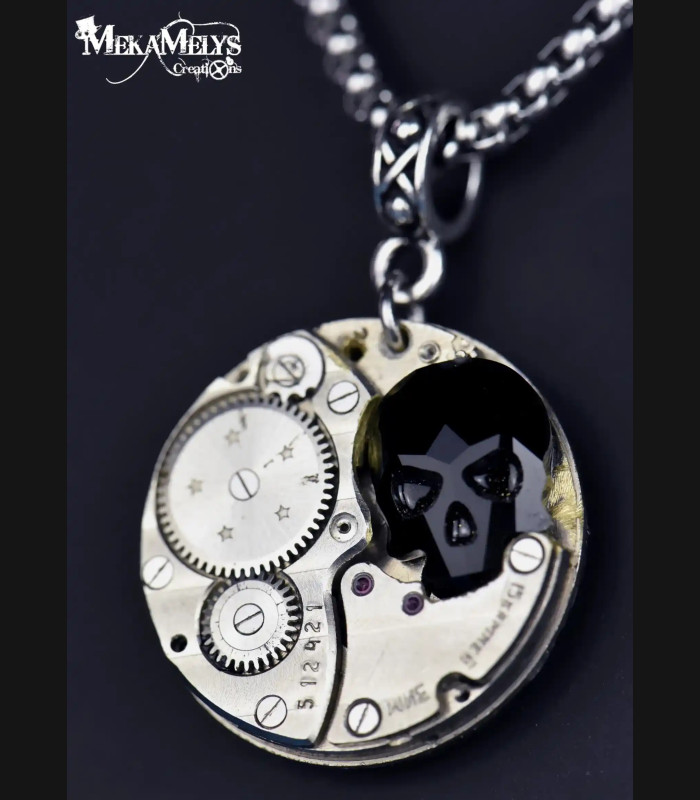 Collier Gothique Steampunk Tête de Mort Mémento Mori