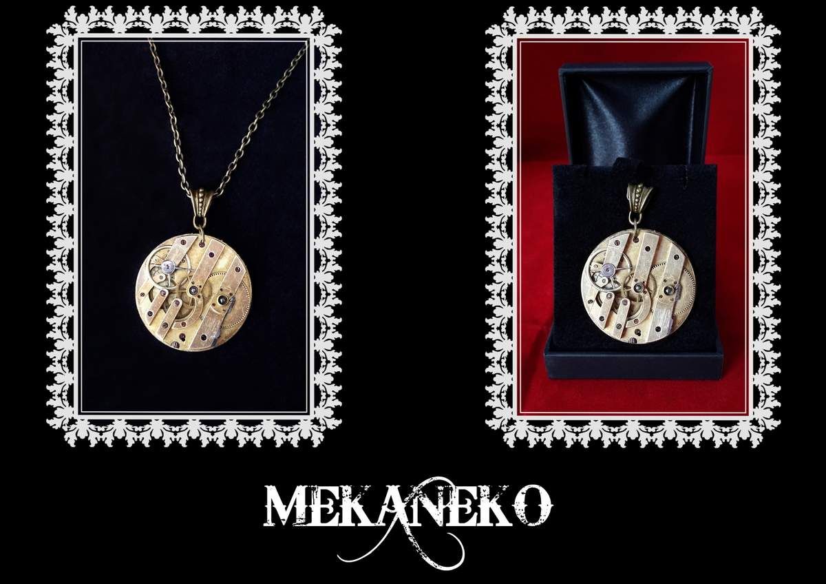 Bijoux steampunk, collier mécanisme de montre et engrenage
